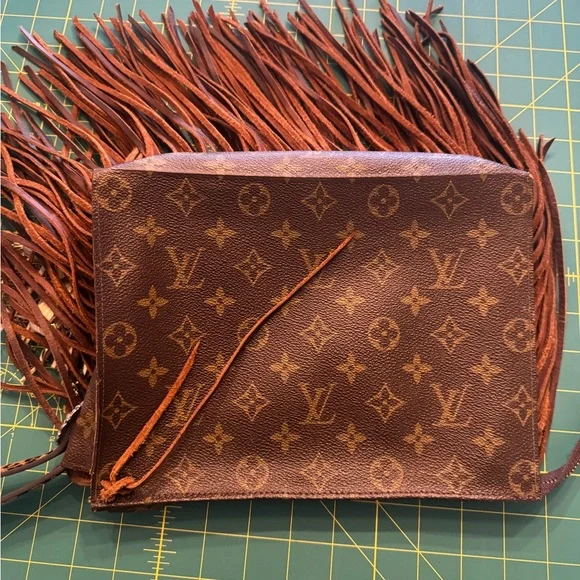 Louis Vuitton Brown Fringe Crossbody Bag- Tricked Out Vintage Tolietry 26 - Picture 2 of 8